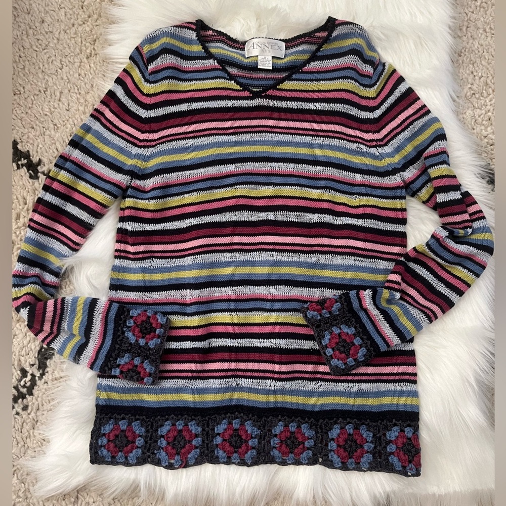 90’s Rare Vintage women’s knitted flower sweater